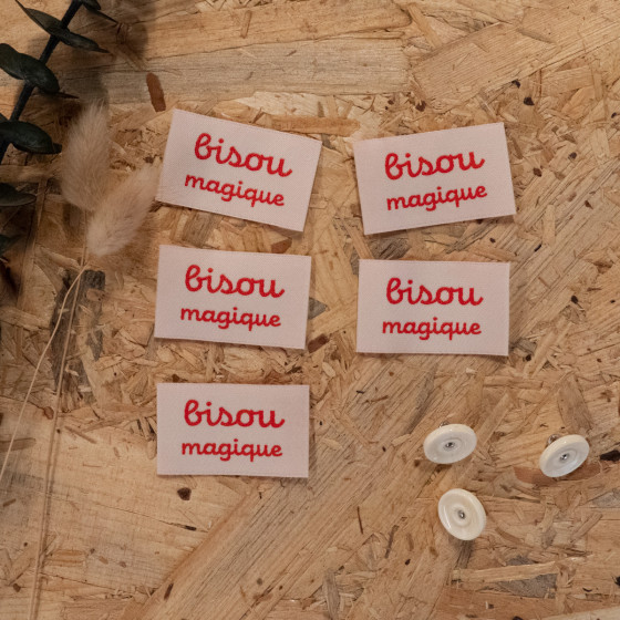 "Bisou magique" Woven labels