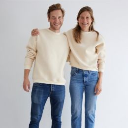 The commun t-shirt and sweatshirt