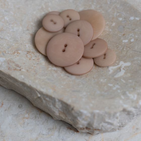 Palm Buttons - Maple / Sandy Sand