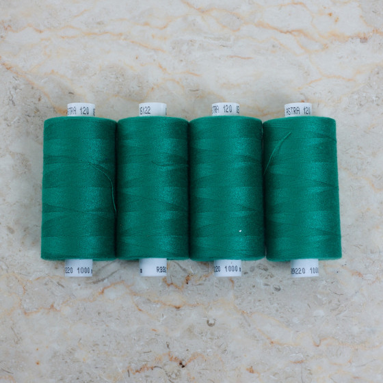 Juicy Green overlock bobbin x 4